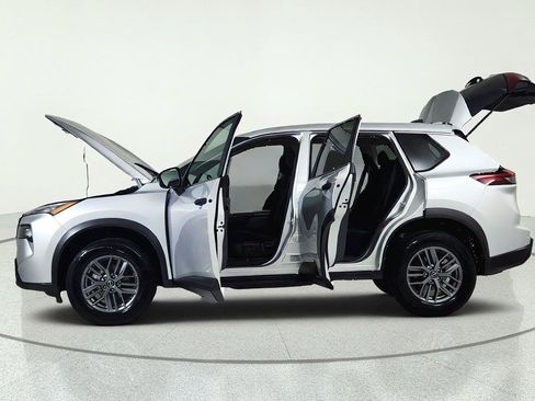 Used 2024 Nissan Rogue S AWD/4WD image 11