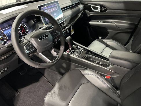 New 2026 Jeep Compass Limited image 11
