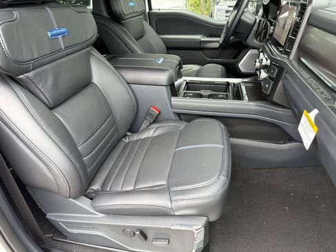 New 2026 Ford F250 Platinum w/ Tremor Off-Road Package AWD/4WD image 12