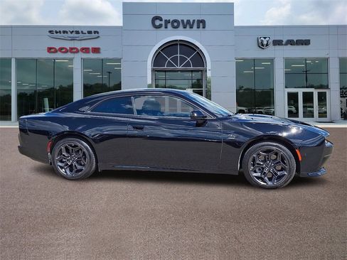 Used 2025 Dodge Charger R/T w/ Quick Order Package 25M R/T image 7