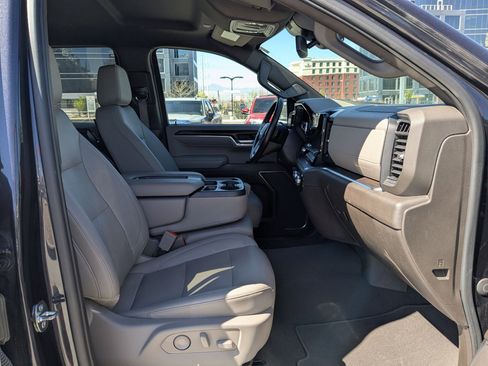 Used 2022 GMC Sierra 1500 SLT w/ X31 Off-Road Package image 28