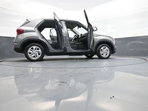 Used 2023 Hyundai Venue SE w/ Cargo Package image 47