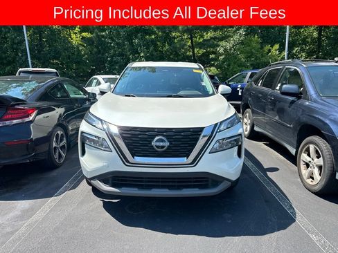 Certified 2023 Nissan Rogue SV FWD image 2