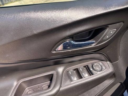 Used 2019 Chevrolet Equinox LT image 40