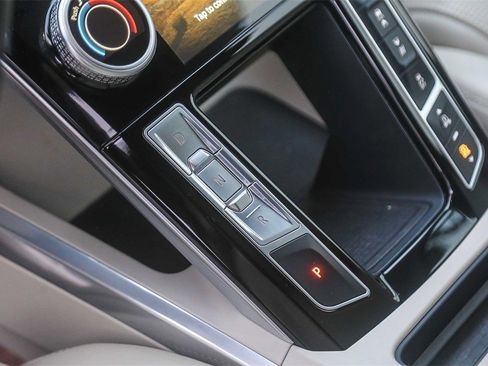 Used 2020 Jaguar I-PACE SE image 18