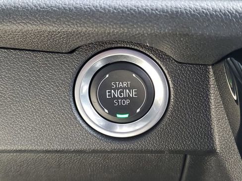 Certified 2025 Chevrolet Traverse LT image 31