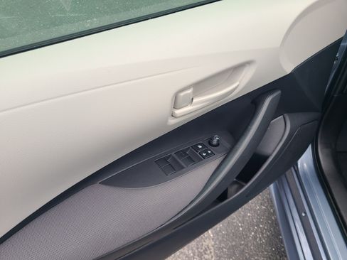 Used 2024 Toyota Corolla LE FWD image 17