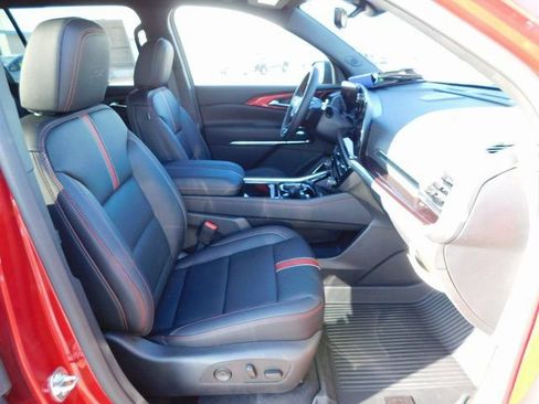 New 2026 Chevrolet Traverse RS w/ LPO, Floor Liner Package image 17