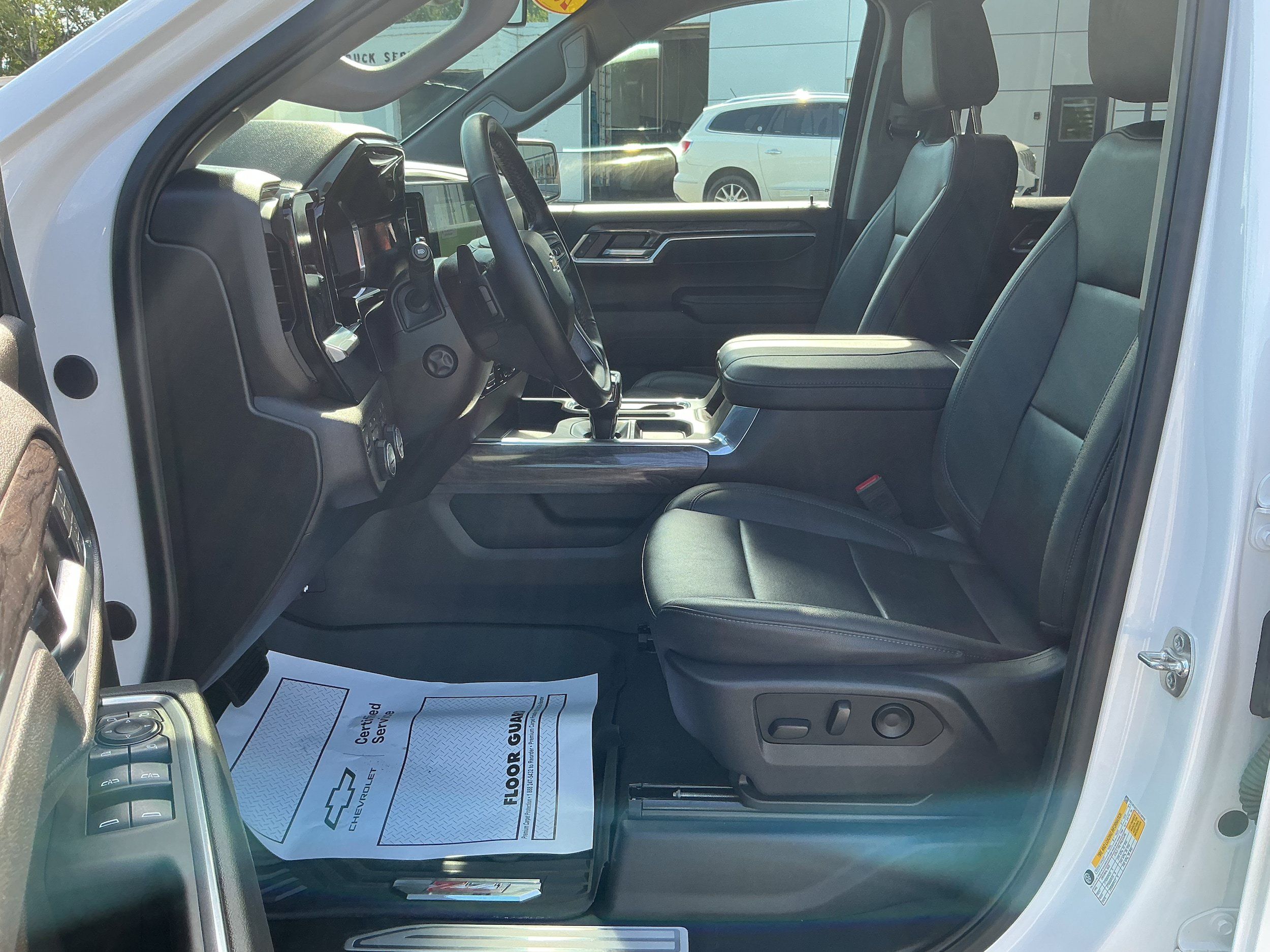 Certified 2025 Chevrolet Silverado 1500 LTZ w/ Z71 Off-Road Package AWD/4WD image 9