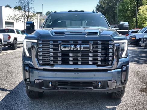 Used 2024 GMC Sierra 2500 Denali Ultimate w/ Max Trailering Package AWD/4WD image 3