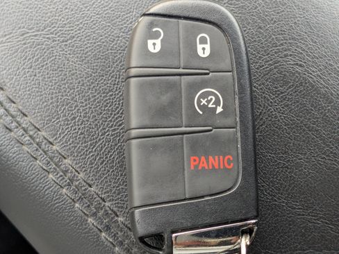 Used 2023 Jeep Compass Limited AWD/4WD image 35