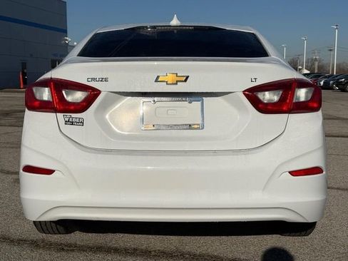 Certified 2017 Chevrolet Cruze LT w/ Convenience Package image 4