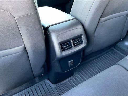 Used 2019 Chevrolet Equinox LT image 34