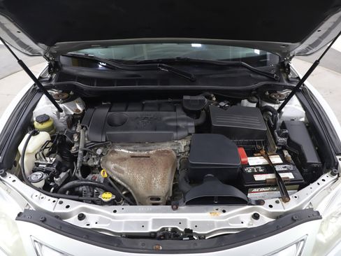 Used 2011 Toyota Camry LE image 27