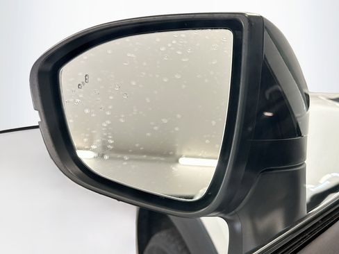Used 2023 Nissan Pathfinder S AWD/4WD image 16