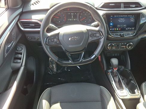 Used 2023 Chevrolet TrailBlazer RS w/ Convenience Package AWD/4WD image 12