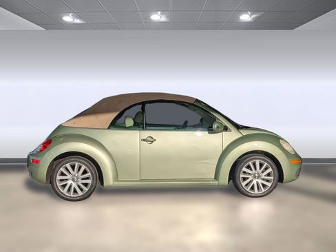 Used 2008 Volkswagen Beetle SE image 7