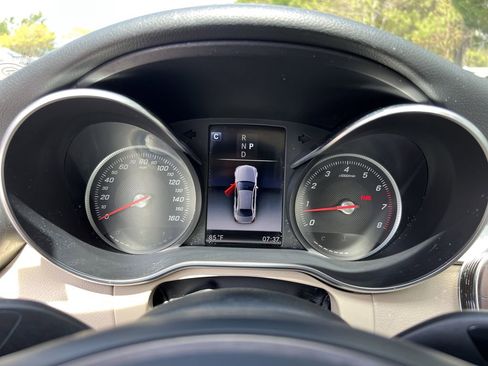Used 2018 Mercedes-Benz C 300 Sedan w/ Premium Package image 22