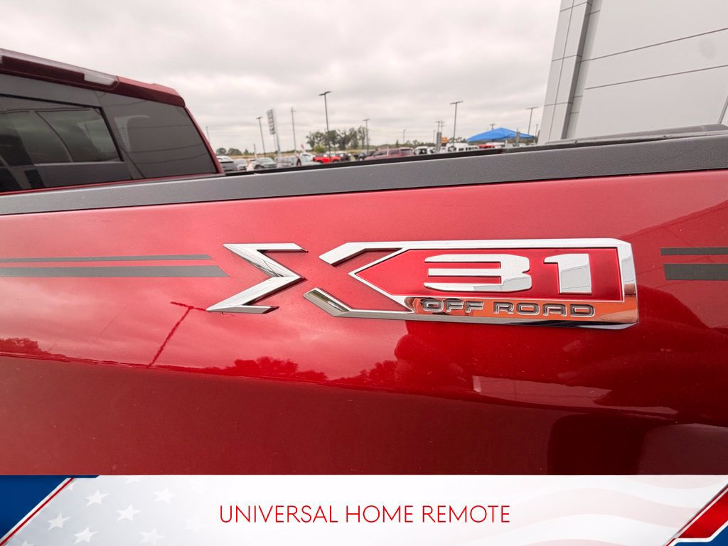 Used 2022 GMC Sierra 1500 SLT w/ SLT Premium Plus Package AWD/4WD image 8