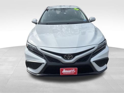 Used 2023 Toyota Camry SE image 30