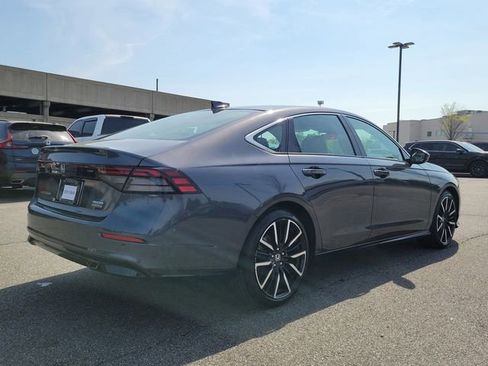 Certified 2023 Honda Accord Touring image 4