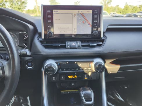 Used 2019 Toyota RAV4 Limited w/ Advanced Technology Package FWD image 34