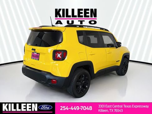 Used 2023 Jeep Renegade Altitude AWD/4WD image 9