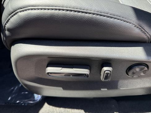 Used 2020 Honda CR-V EX-L image 28