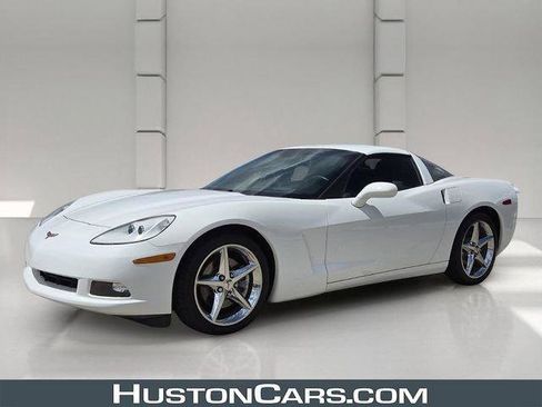 Used 2012 Chevrolet Corvette Coupe w/ 2LT Preferred Equipment Group RWD image 1