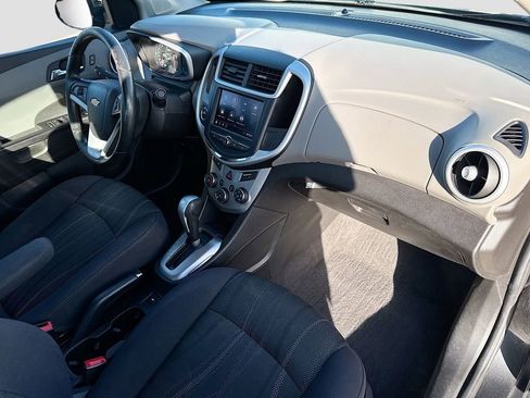 Used 2020 Chevrolet Sonic LT w/ Convenience Package image 33