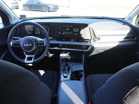 Used 2025 Kia Sportage LX image 33