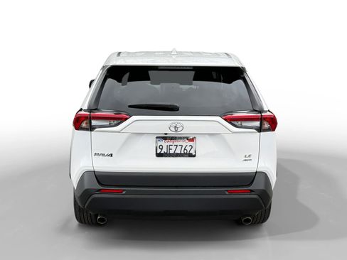 Used 2024 Toyota RAV4 LE image 4