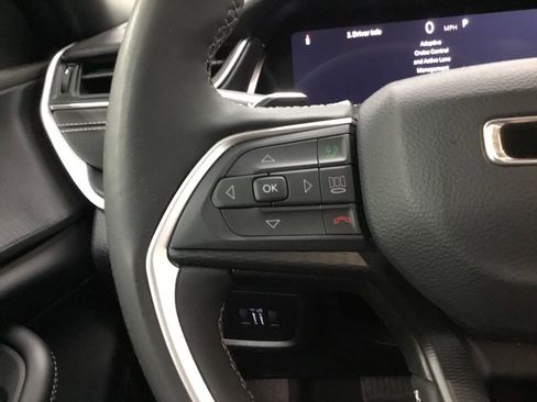 Used 2025 Jeep Grand Cherokee Altitude image 39