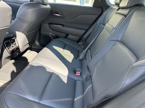 Used 2025 Toyota Crown Signia Limited w/ Advanced Technology Package image 9