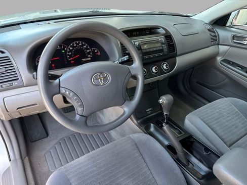 Used 2005 Toyota Camry LE FWD image 63