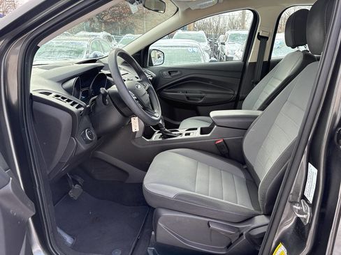 Used 2017 Ford Escape S image 18