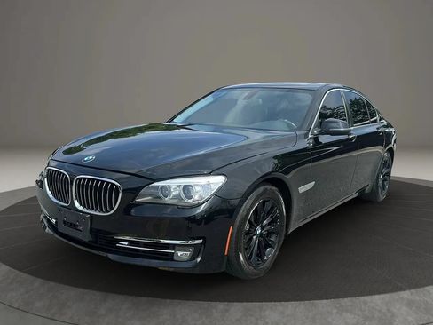 Used 2014 BMW 740i RWD image 1