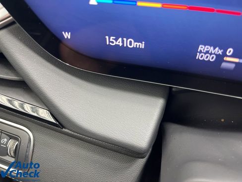 Used 2025 Buick Enclave Avenir image 17