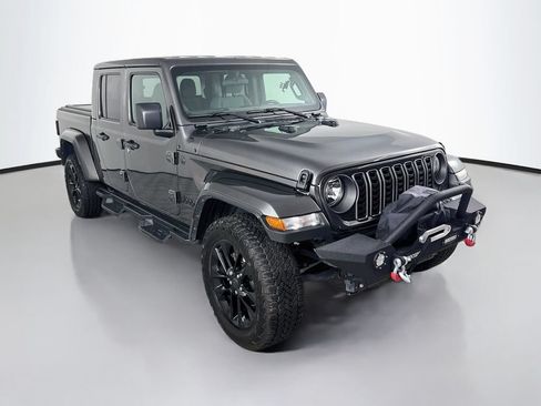 Used 2024 Jeep Gladiator Sport AWD/4WD image 7