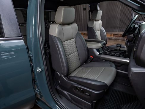 Used 2025 Chevrolet Silverado 1500 ZR2 w/ Technology Package image 29