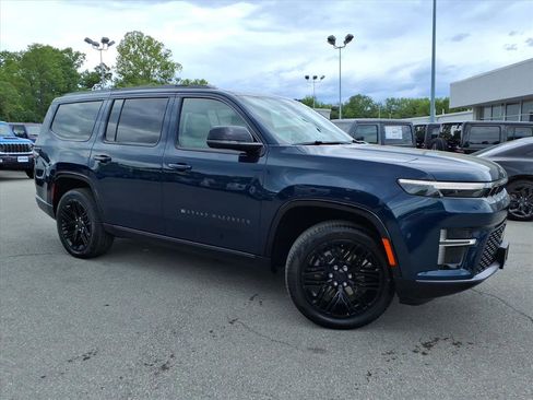 New 2026 Jeep Grand Wagoneer Limited AWD/4WD image 2