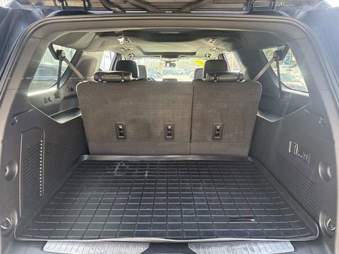 Used 2023 Chevrolet Suburban Z71 w/ Z71 Off-Road Package image 5