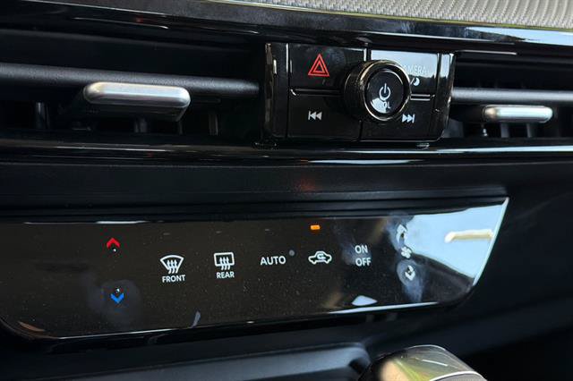 New 2026 Nissan Kicks SR AWD/4WD image 22