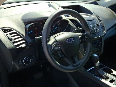 Used 2017 Ford Escape SE FWD image 16