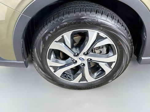 Used 2022 Subaru Outback Limited AWD/4WD image 16