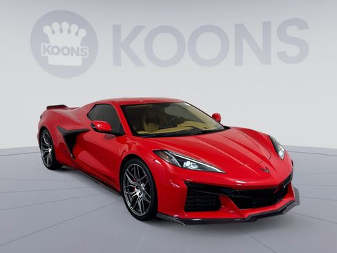 Used 2023 Chevrolet Corvette Z06 w/ Battery Protection Package RWD image 10