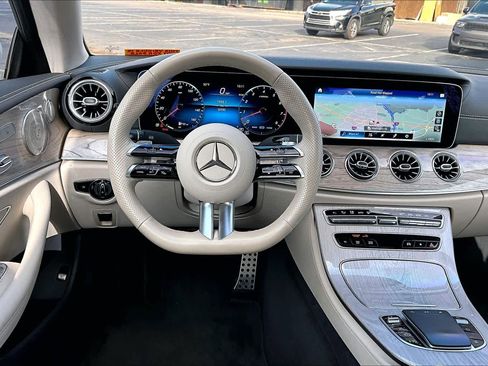 Used 2023 Mercedes-Benz E 450 Coupe image 5
