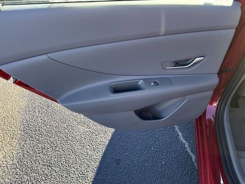 New 2025 Hyundai Elantra SEL FWD image 20