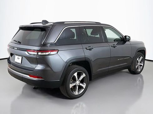 Used 2023 Jeep Grand Cherokee Limited AWD/4WD image 13
