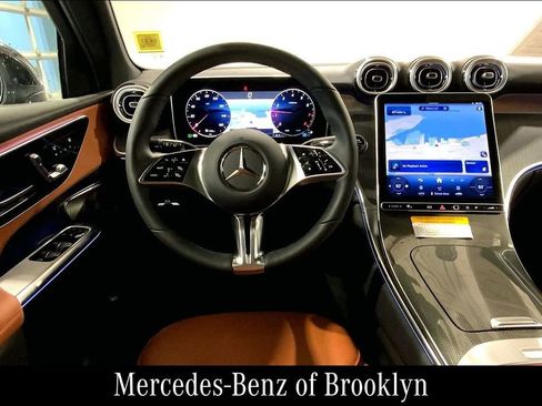 Used 2026 Mercedes-Benz GLC 300 4MATIC image 7